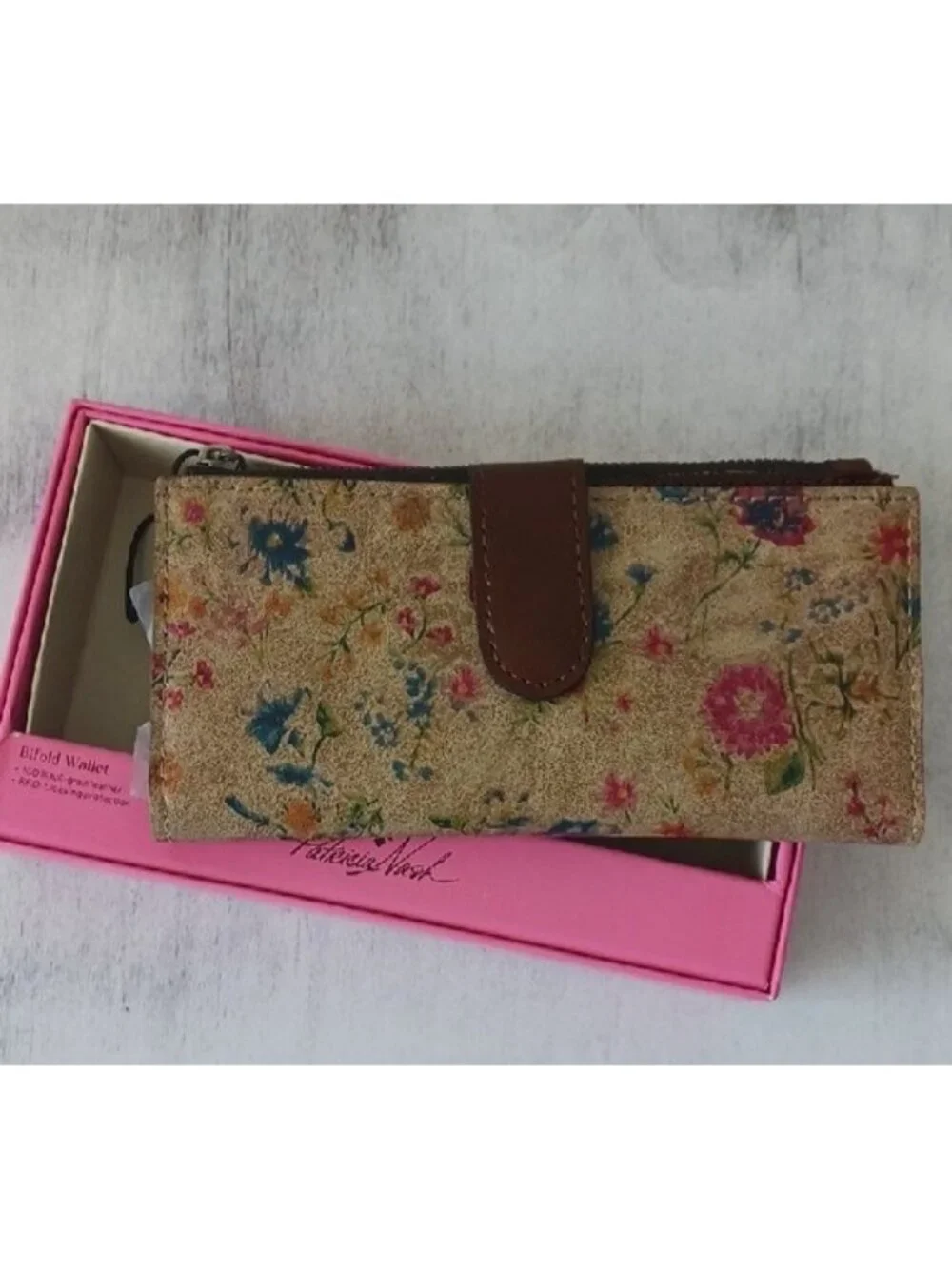 PATRICIA NASH Nazari Prairie Rose Leather Bi- Fold Continental Tan Floral Wallet